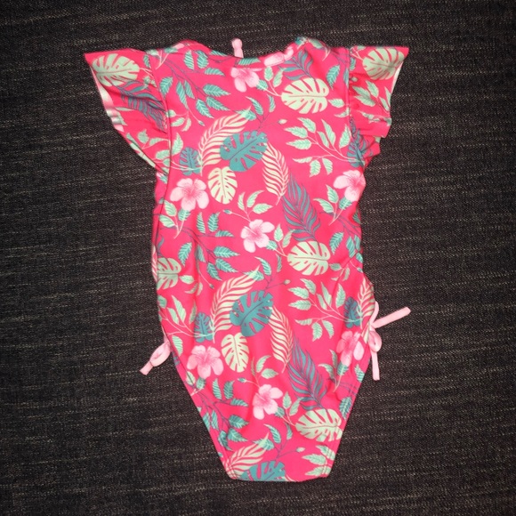 Short sleeve Hawaiian One piece swimsuit 🌸 - Picture 2 of 4